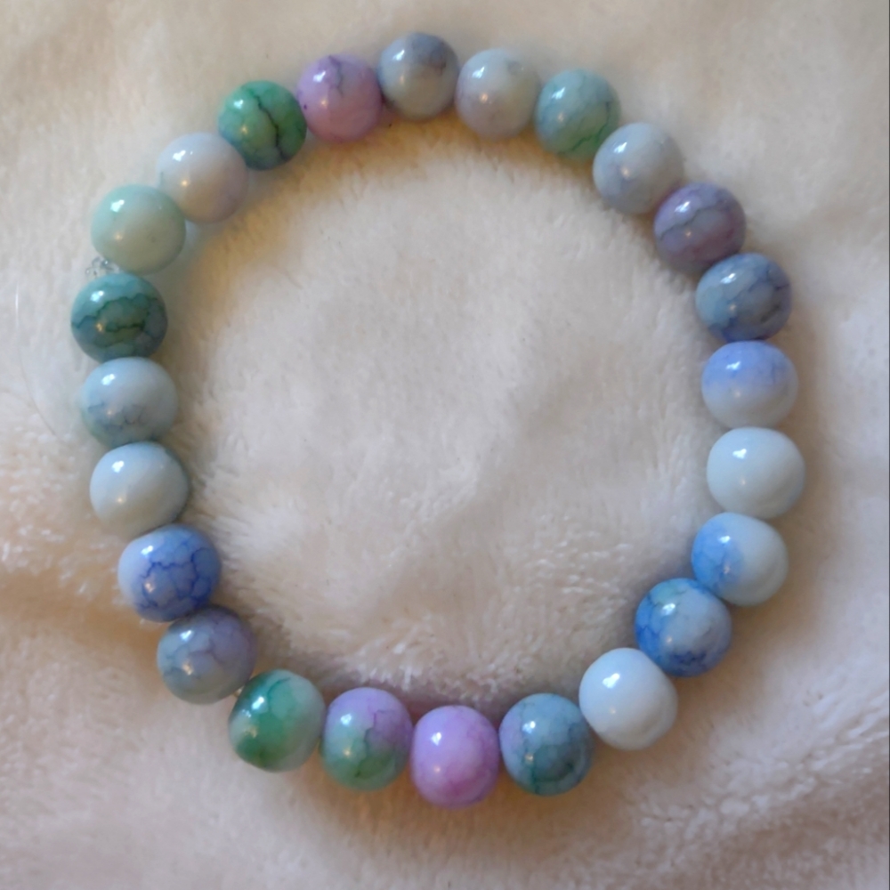 Glass bead bracelet
